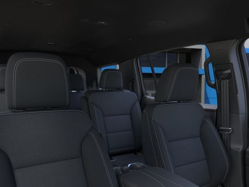 New 2026 Chevrolet Traverse LT w/ Driver Confidence Package image 24