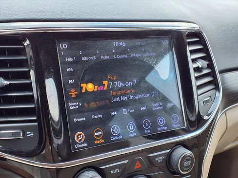 Used 2020 Jeep Grand Cherokee Limited image 8