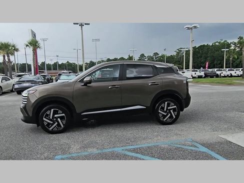 Used 2025 Nissan Kicks SV FWD image 26
