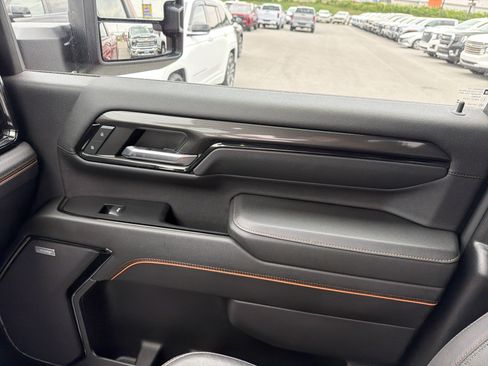 Used 2024 GMC Sierra 2500 AT4 w/ AT4 Preferred Package AWD/4WD image 25