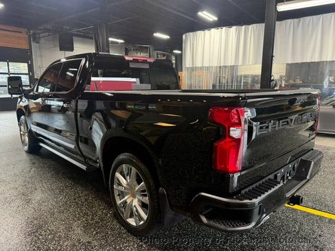 Used 2025 Chevrolet Silverado 1500 High Country w/ High Country Premium Package AWD/4WD image 4