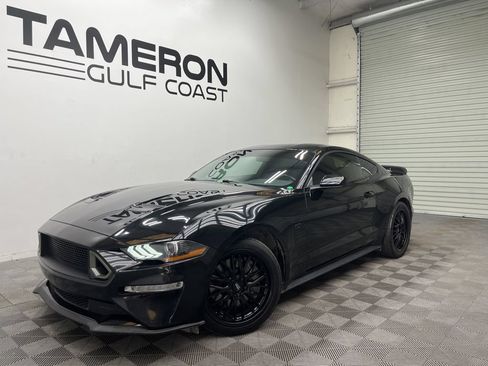 Used 2019 Ford Mustang GT RWD image 2
