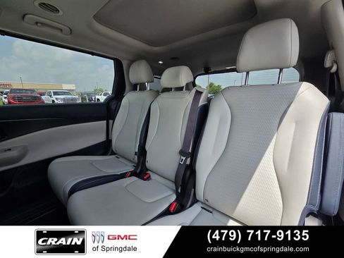 Used 2026 Kia Carnival SX Prestige FWD image 25