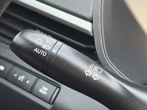 Used 2022 Nissan Altima 2.5 SV image 11