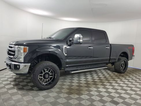 Used 2022 Ford F250 Lariat w/ Lariat Ultimate Package image 5