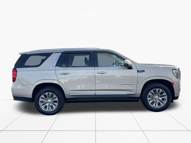 Used 2024 GMC Yukon Denali w/ Advanced Technology Package AWD/4WD image 7