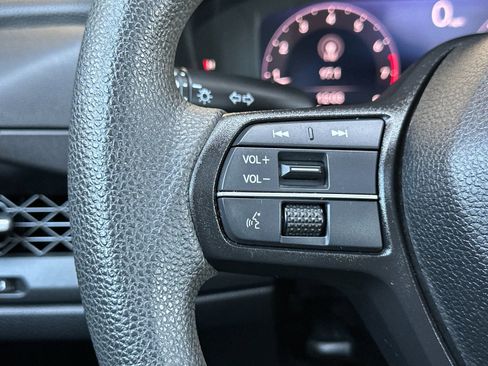 Used 2023 Honda Accord EX image 25