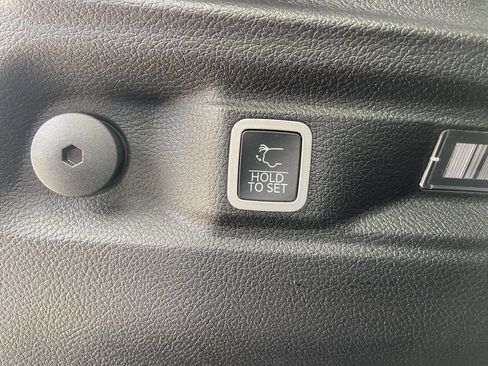 Used 2023 Jeep Grand Cherokee L Limited RWD image 12
