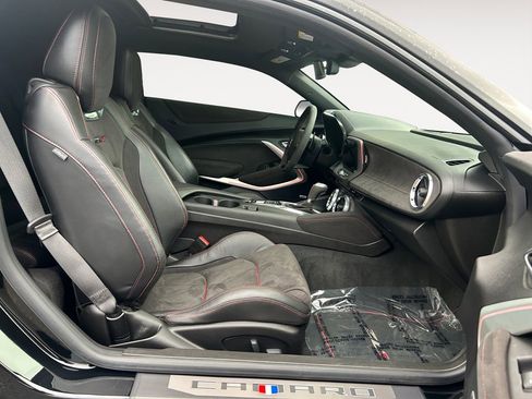 Used 2022 Chevrolet Camaro ZL1 image 11