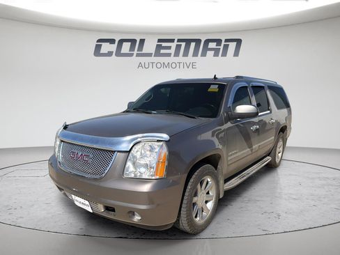 Used 2011 GMC Yukon XL Denali AWD/4WD image 1