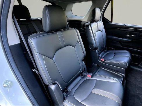 Used 2024 Honda Pilot EX-L image 17