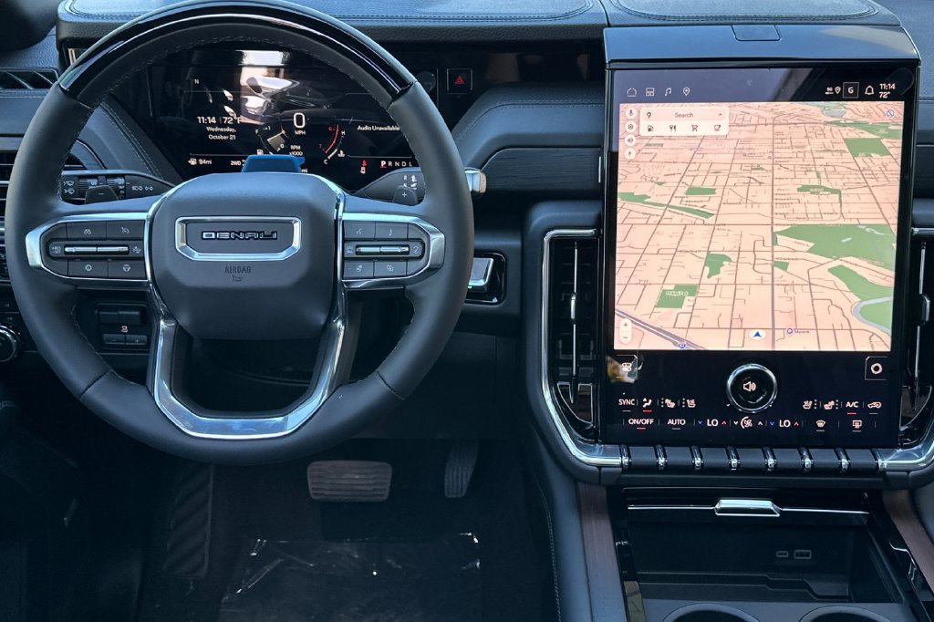 New 2027 GMC Yukon Denali w/ Denali Reserve Package AWD/4WD image 17