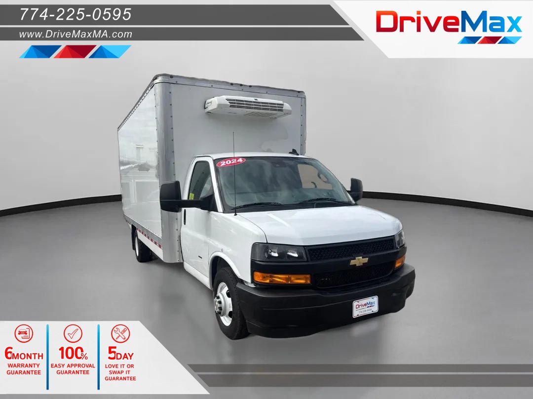 Used 2024 Chevrolet Express 3500 w/ Power Convenience Package RWD image 1