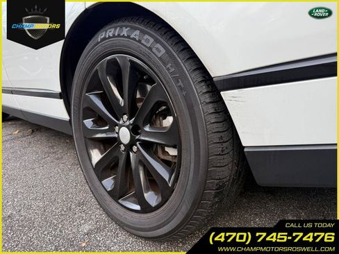 Used 2016 Land Rover Range Rover HSE image 12