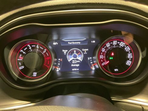 Used 2018 Dodge Challenger R/T w/ Performance Handling Group RWD image 2