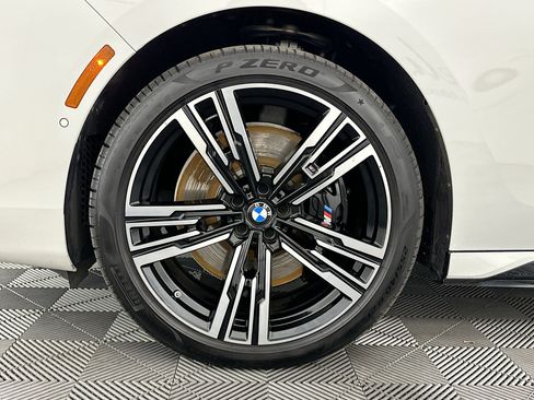 Used 2023 BMW 760i xDrive AWD/4WD image 33