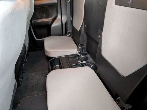 Used 2022 Toyota Tacoma SR5 image 26