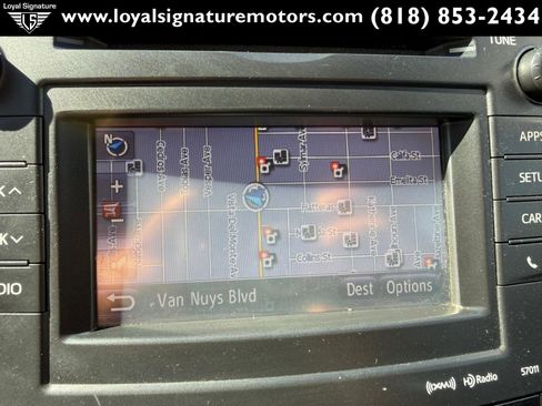 Used 2012 Toyota Prius V Three image 21