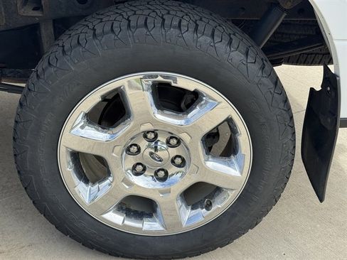 Used 2015 Ford F150 XLT AWD/4WD image 6