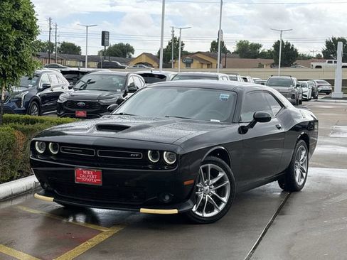 Used 2022 Dodge Challenger GT AWD/4WD image 2