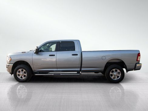 Used 2024 RAM 2500 Big Horn AWD/4WD image 2