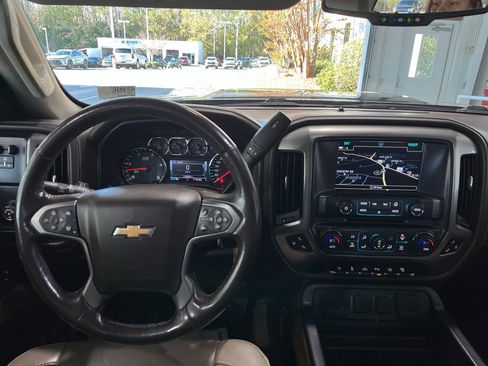 Used 2018 Chevrolet Silverado 2500 LTZ w/ Duramax Plus Package image 11