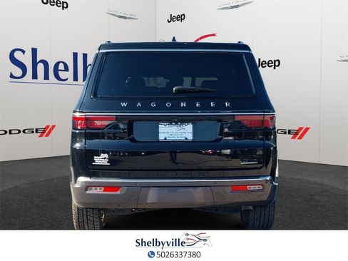 Used 2022 Jeep Wagoneer Series III w/ Premium Group I image 3