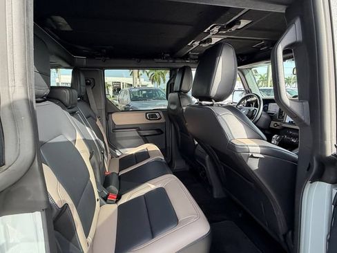Used 2024 Ford Bronco Wildtrak AWD/4WD image 13