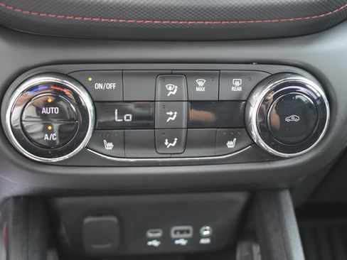 Used 2023 Chevrolet TrailBlazer RS w/ Convenience Package AWD/4WD image 27