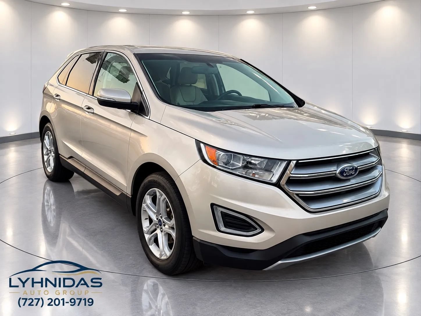 Used 2017 Ford Edge Titanium w/ Technology Package FWD image 3