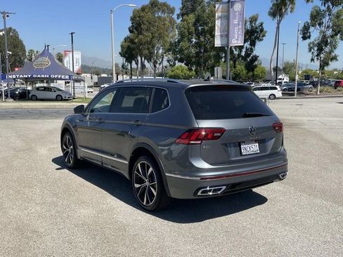 Used 2024 Volkswagen Tiguan SEL R-Line image 4