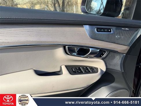 Used 2025 Volvo XC90 T8 Ultra image 9