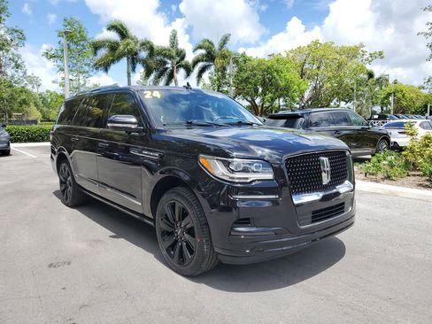 Certified 2024 Lincoln Navigator L Reserve AWD/4WD image 30