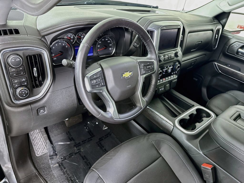 Used 2021 Chevrolet Silverado 1500 LTZ w/ LTZ Convenience Package II AWD/4WD image 19