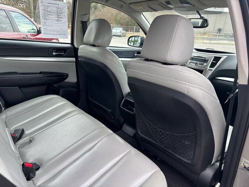Used 2011 Subaru Outback 2.5i image 23