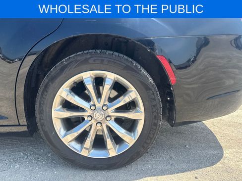 Used 2016 Chrysler 300 C AWD/4WD image 12
