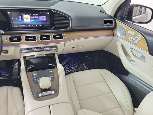 Used 2021 Mercedes-Benz GLS 450 4MATIC image 18