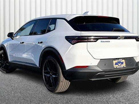 New 2026 Chevrolet Equinox EV LT w/ Comfort Package image 8