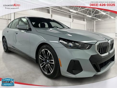 Used 2024 BMW 530i xDrive w/ M Sport Package image 8