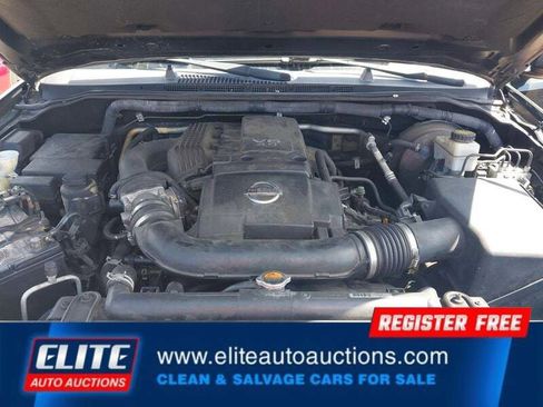 Used 2012 Nissan Pathfinder S image 19