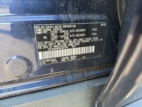 Used 2021 Toyota Venza XLE w/ Softex Package AWD/4WD image 8