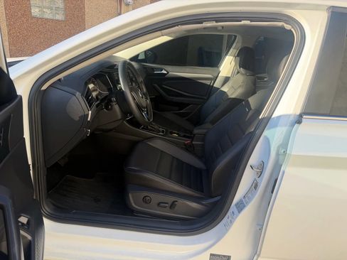 Used 2021 Volkswagen Jetta SE image 24