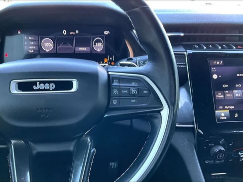 Used 2021 Jeep Grand Cherokee L Laredo AWD/4WD image 26