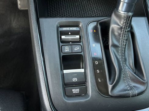 Used 2024 Honda CR-V LX image 16