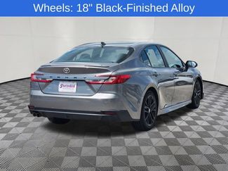 Used 2025 Toyota Camry SE FWD video 4