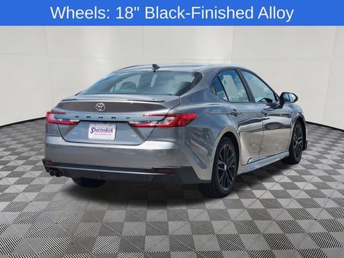 Used 2025 Toyota Camry SE FWD image 4