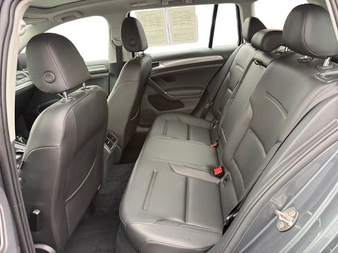 Used 2019 Volkswagen Golf Alltrack SE AWD/4WD image 16