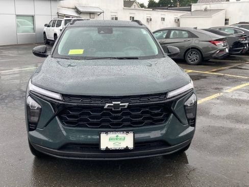 New 2026 Chevrolet Trax LT w/ Driver Confidence Package FWD image 2