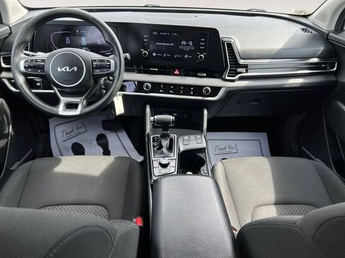 Used 2023 Kia Sportage LX AWD/4WD image 10