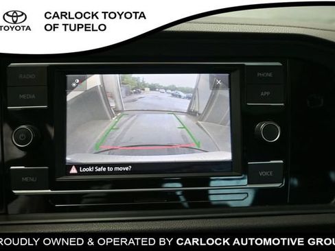 Used 2024 Volkswagen Jetta SE w/ Panoramic Sunroof Package FWD image 13